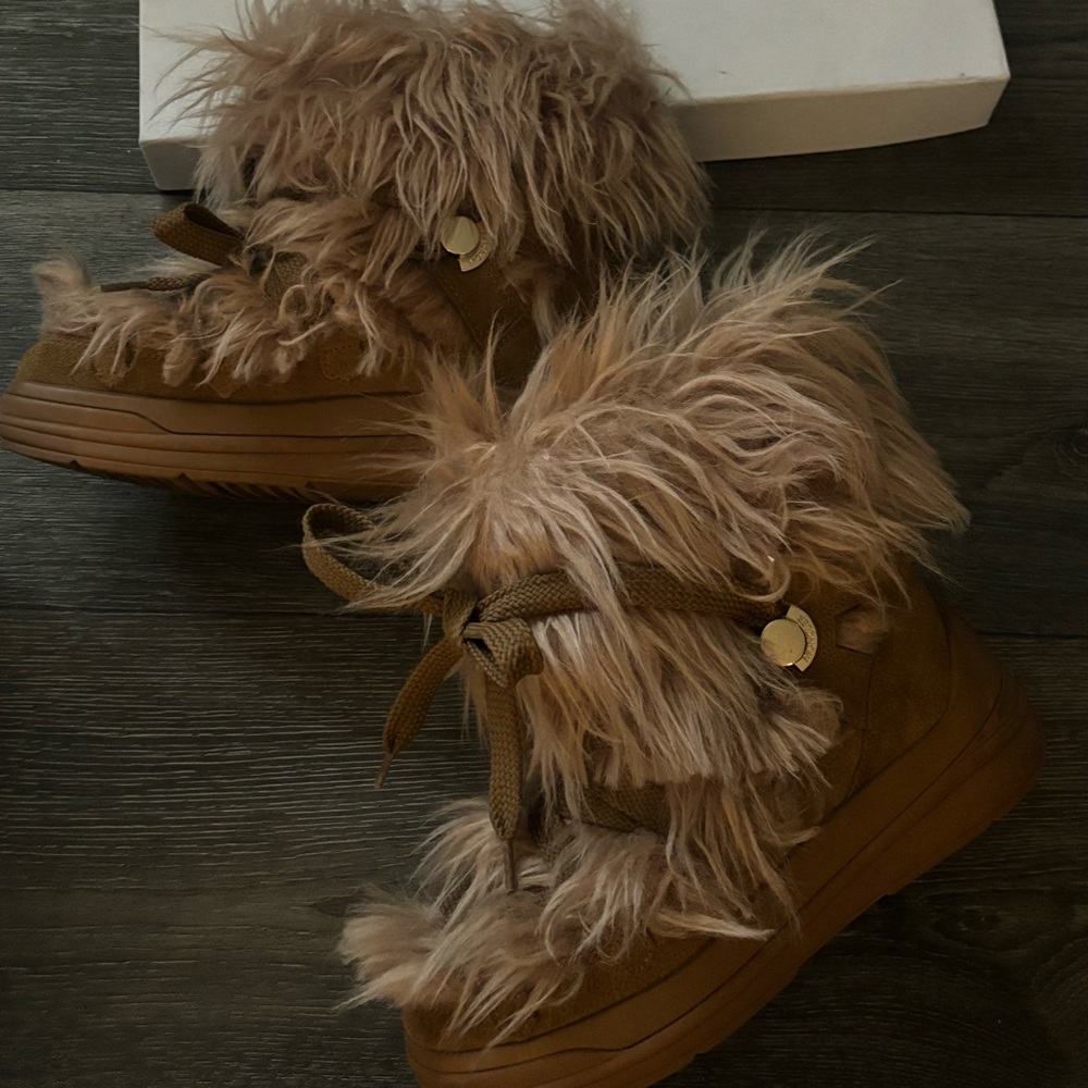Moncler Tan Winter & Rain Boots with Luxurious Fur Trim